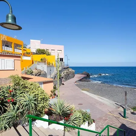 Modern 2bedroom Seaviews & Wifi Daire Araya (Tenerife)