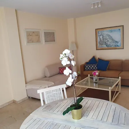 Modern 2bedroom Seaviews & Wifi Daire Araya (Tenerife)